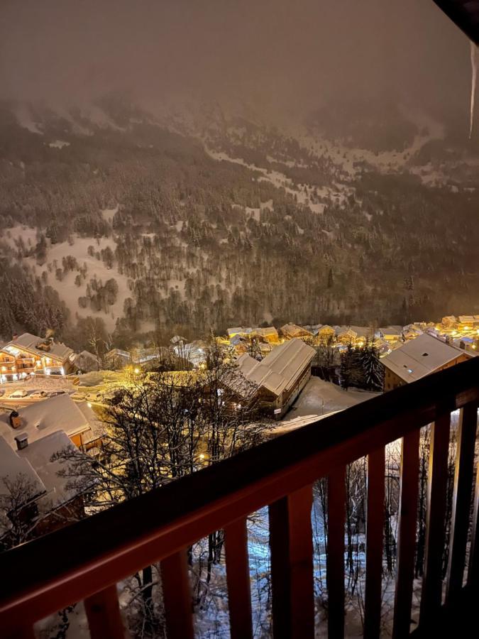 Charmant Studio A Meribel Avec Cheminee Apartment Exterior photo